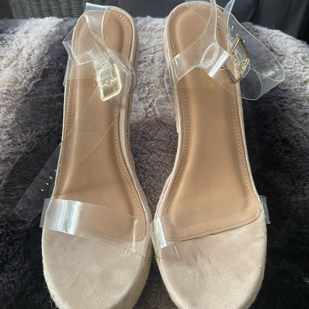 Shoe Dazzle - Sandals, platform wedges -clear strap Size 11, feel like 10